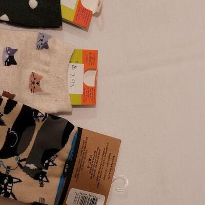 Lot 279: (3) New Pairs of Kitty Socks