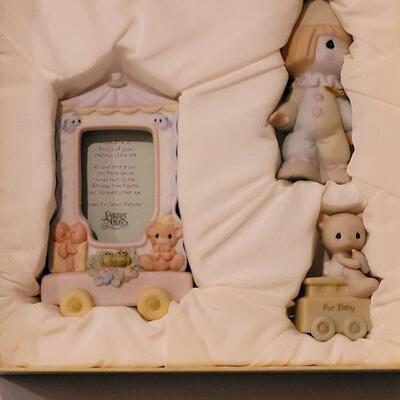 Lot 284: NEW Precious Moments Baby Birthday Train