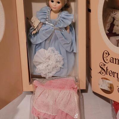 Lot 285: Vintage Cameo Storybook Dolls - Cinderella and Prince Charming Dolls 
