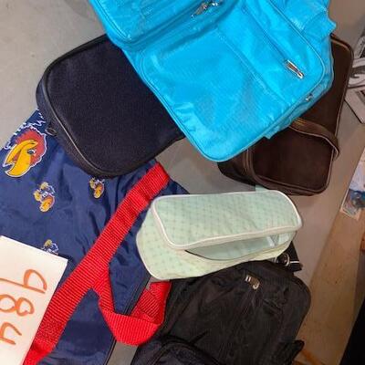 Lot 984 - bag assortment
