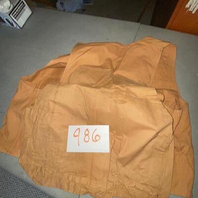 Lot  986 - Hunting Vest XCaliber