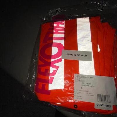 Lot 987 - Flexothane Reflective Rain Suit, New in package