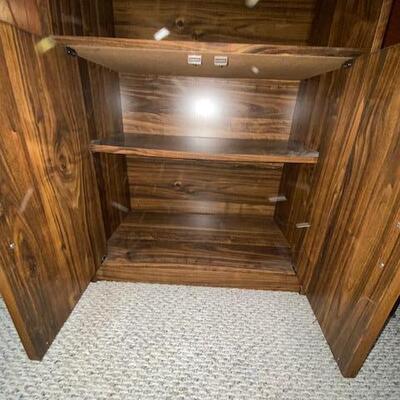 Lot 998 - Shelf unit with storage