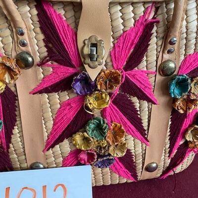 Lot 1012 -   Straw bag with embroidery