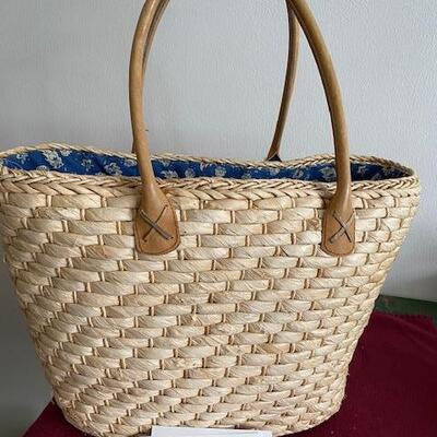 Lot 1013 - Bass Straw bag