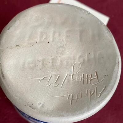 Lot 1024 - Christmas Crock