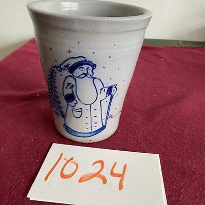 Lot 1024 - Christmas Crock