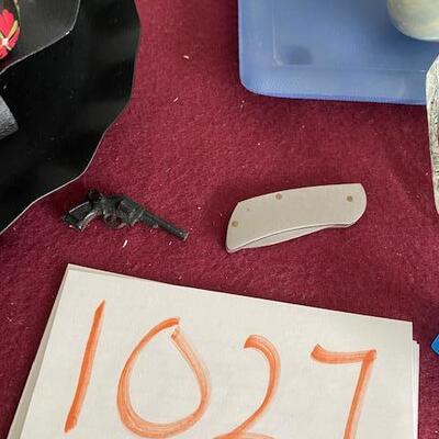 Lot 1027 - assorted items