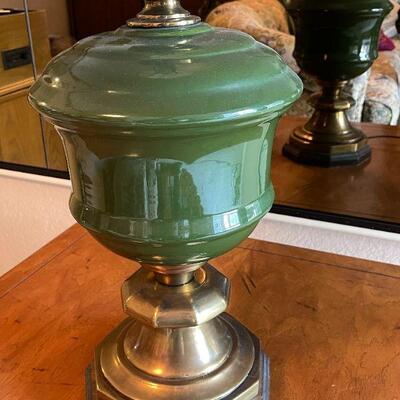 LOT 220   VINTAGE TABLE LAMP BRASS & CERAMIC 