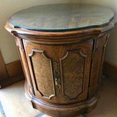 end table/cabinet with glass $95