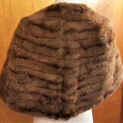 Lot #40  Vintage Fur Adjustable Wrap - good condition
