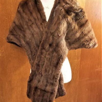 Lot #40  Vintage Fur Adjustable Wrap - good condition