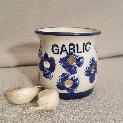 Pottery Garlic Keeper