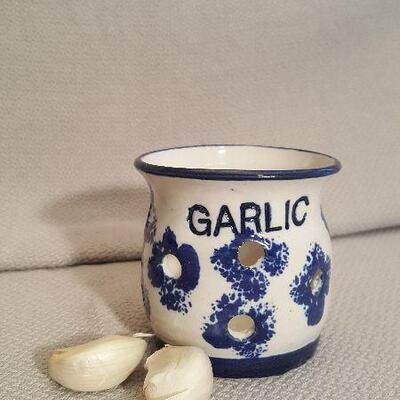 Pottery Garlic Keeper