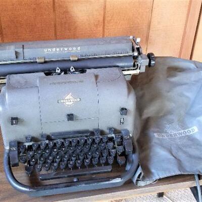 Lot #66 Vintage Underwood Typewriter with Cover