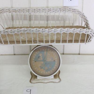 Lot 9 Vintage Baby Scale with Basket (Works)