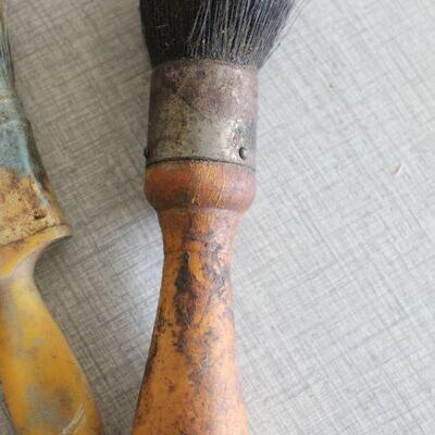 Lot 27 Vintage Brushes