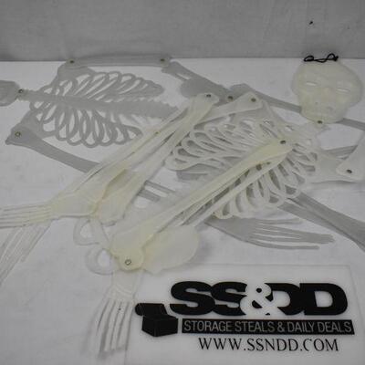 2 pc plastic Skeleton Decor
