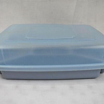 Rubbermaid Divided Container, Blue, with Light Blue Lid