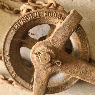 Chisholm Moore 1 Ton Hoist