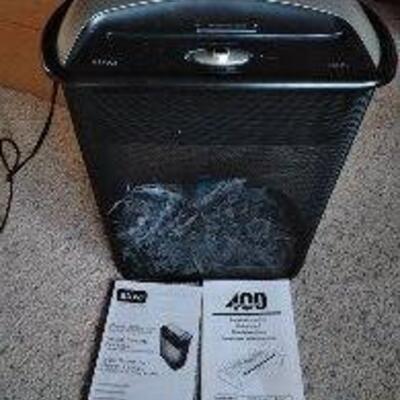 LOT 82  PAPER SHREDDER 400