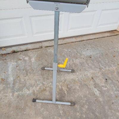 Adjustable Roller Stand