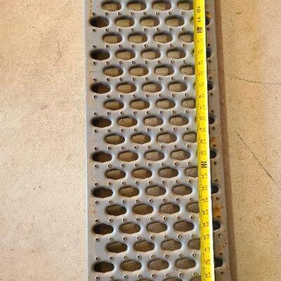 10 Metal Safety Grip Stair Treads