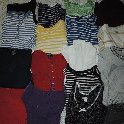 LADIES NAME BRAND TOPS