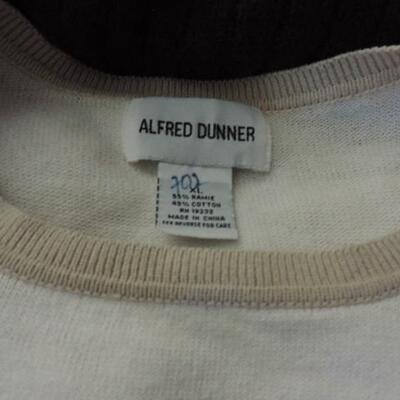 LADIES NAME BRAND TOPS