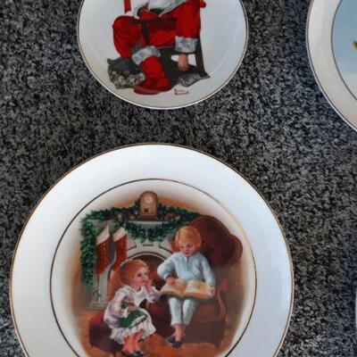 CHRISTMAS PLATES 