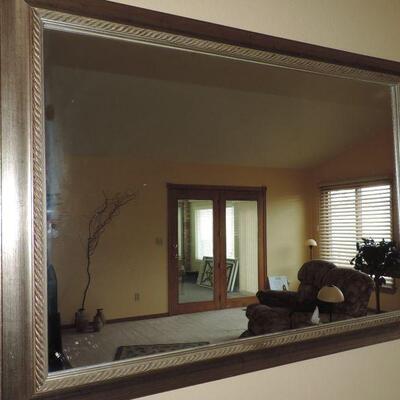 FRAMED WALL MIRROR