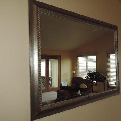 FRAMED WALL MIRROR