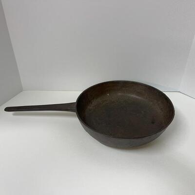 Hand Forged Cast Iron Skillet