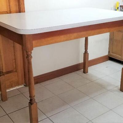 Lot #141  High CRAWFISH/Kitchen Table - Formica Top
