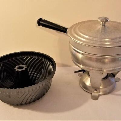 Lot #154  Vintage Aluminum Food Warmer & Nordic Ware Bundt Pan