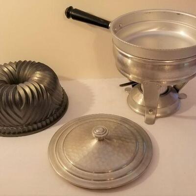 Lot #154  Vintage Aluminum Food Warmer & Nordic Ware Bundt Pan