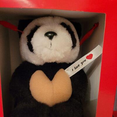 Lot 16: NEW Valentine's Love Fortune Box Gifts (4)