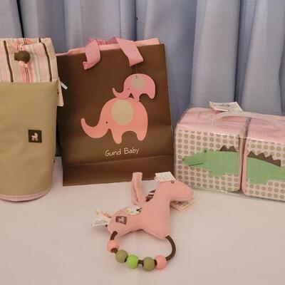 Lot 26: NEW Gund Baby Gifts