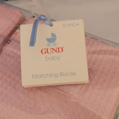 Lot 26: NEW Gund Baby Gifts