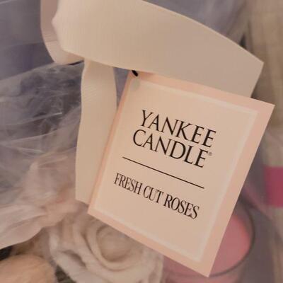 Lot 27: NEW Yankee Candle & Potpourri & New Lavender Sachets