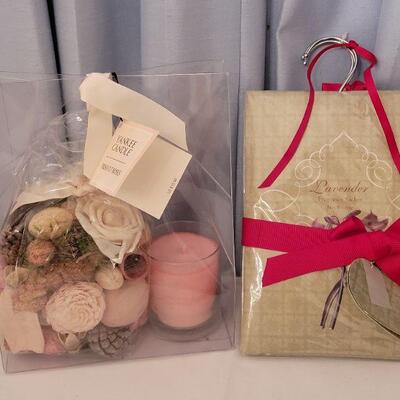 Lot 27: NEW Yankee Candle & Potpourri & New Lavender Sachets