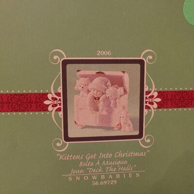 Lot 29: NEW Snowbabies & Accessories 