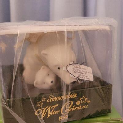 Lot 29: NEW Snowbabies & Accessories 