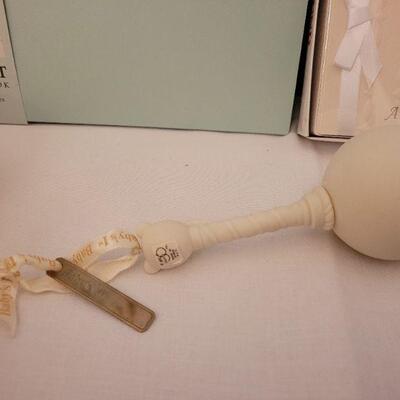 Lot 39: NEW Baby Gifts