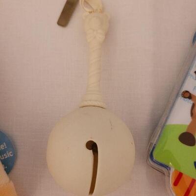 Lot 39: NEW Baby Gifts