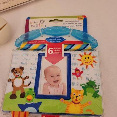 Lot 39: NEW Baby Gifts