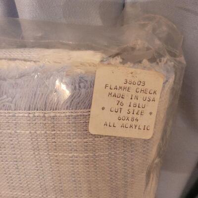 Lot 40: Vintage Tablecloths, Napkins, Placemats and Napkin Rings