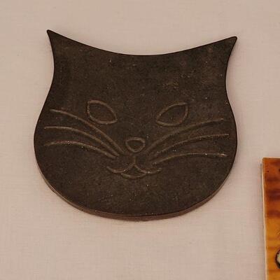Lot 42: Kitty Tiles and Soap Dish