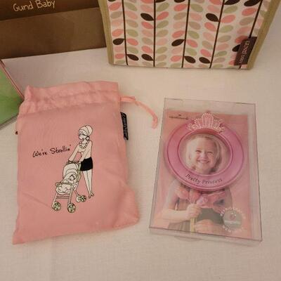 Lot 49: New Gund Baby Blocks, Bottle Tote, Gift Bag, Magnet 