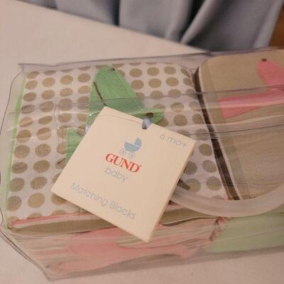 Lot 49: New Gund Baby Blocks, Bottle Tote, Gift Bag, Magnet 